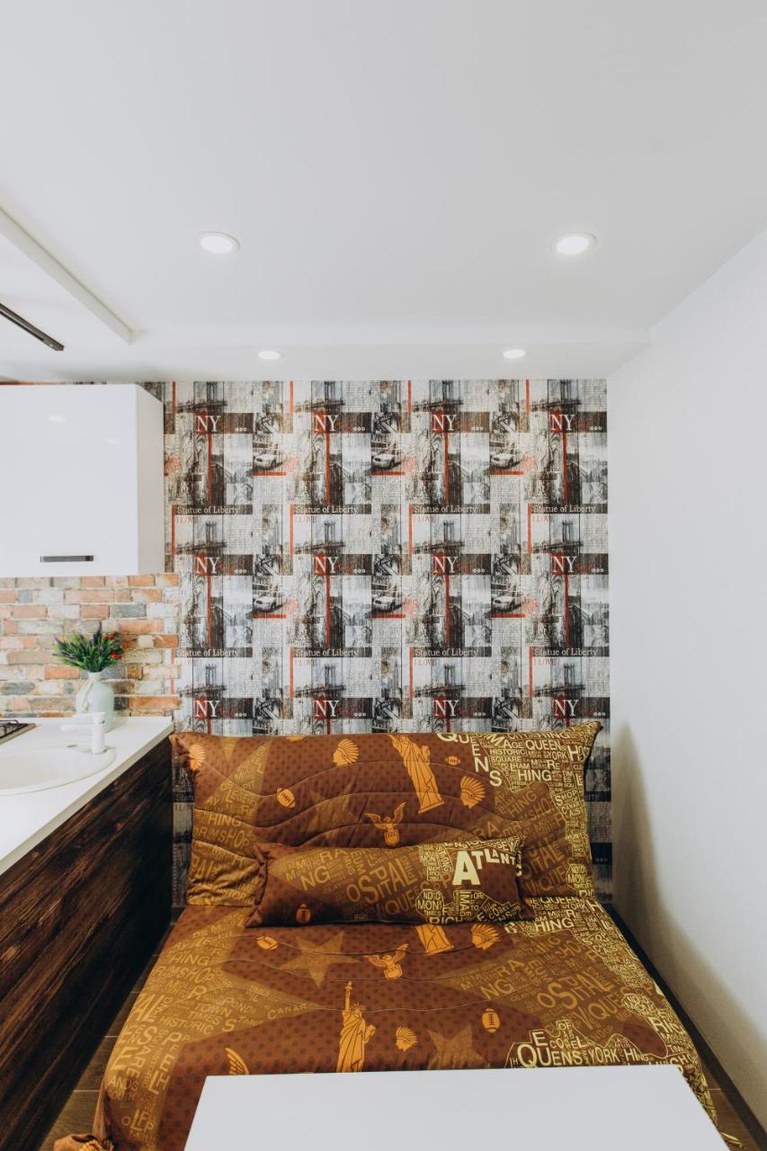 Luxury Apartments Neer Lavina ซูมี ภายนอก รูปภาพ
