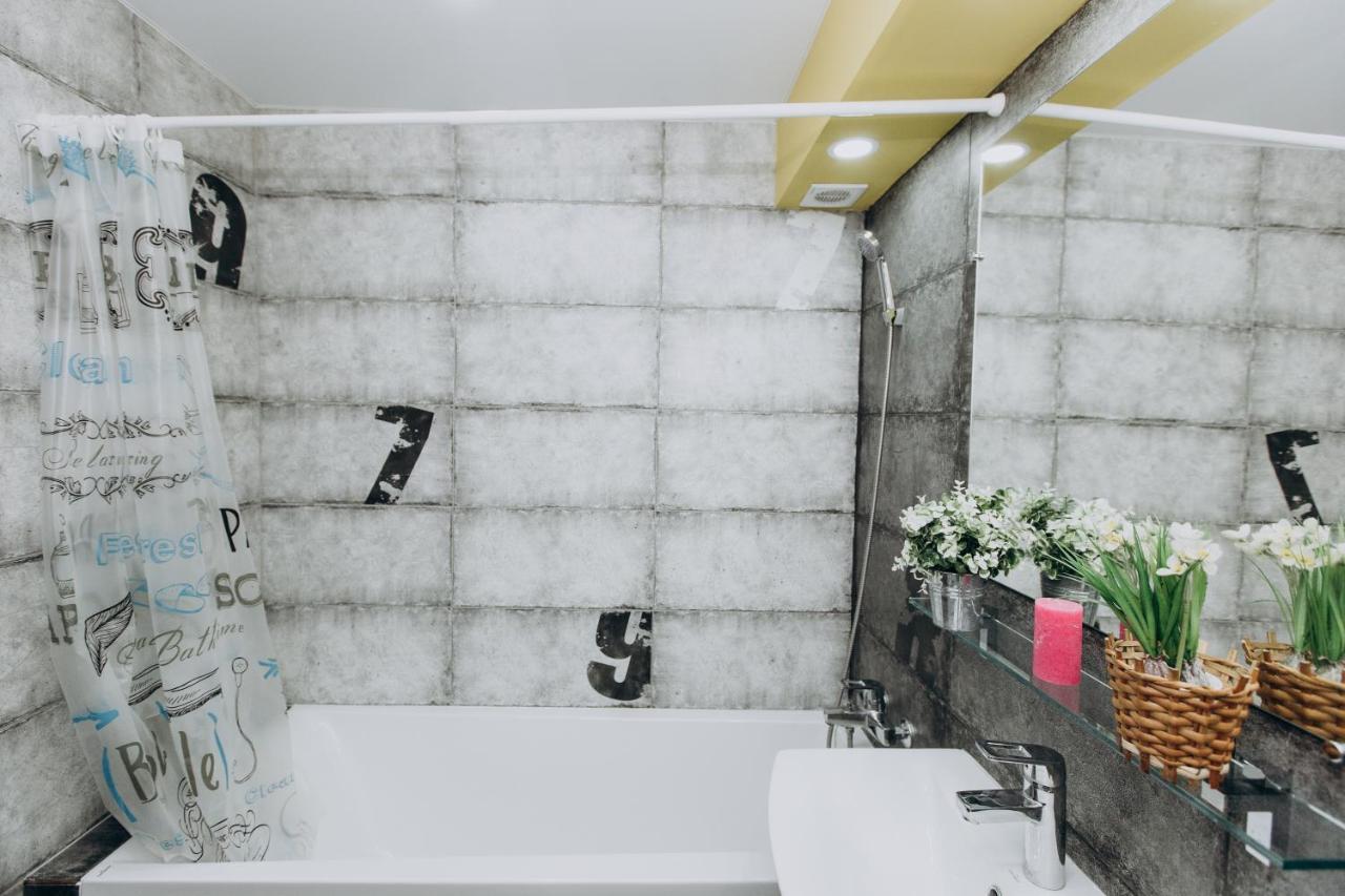 Luxury Apartments Neer Lavina ซูมี ภายนอก รูปภาพ