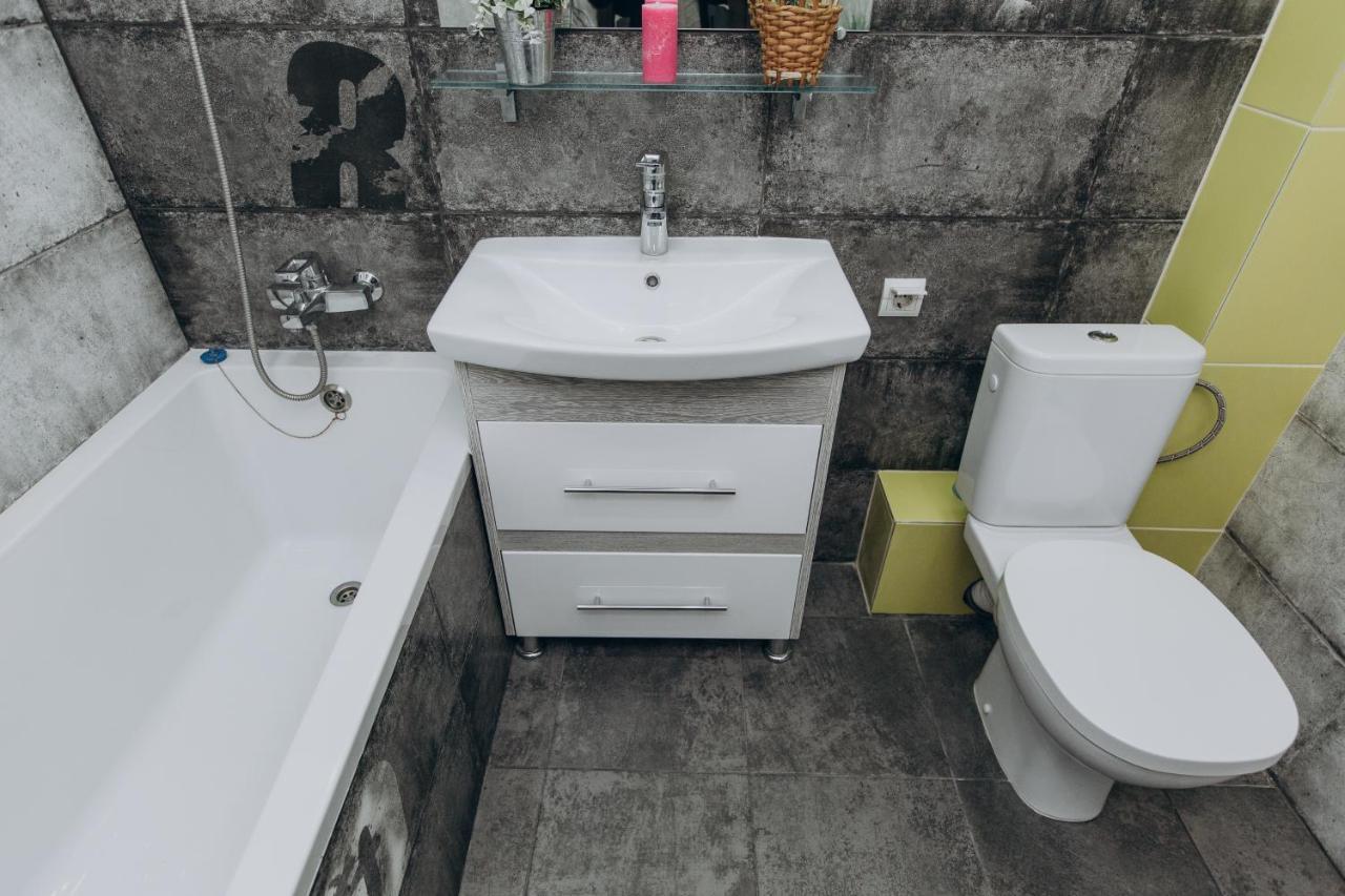 Luxury Apartments Neer Lavina ซูมี ภายนอก รูปภาพ