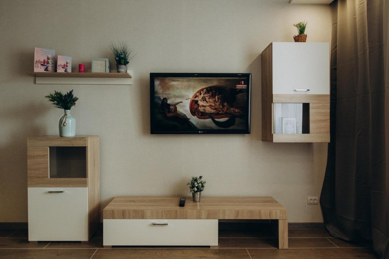 Luxury Apartments Neer Lavina ซูมี ภายนอก รูปภาพ