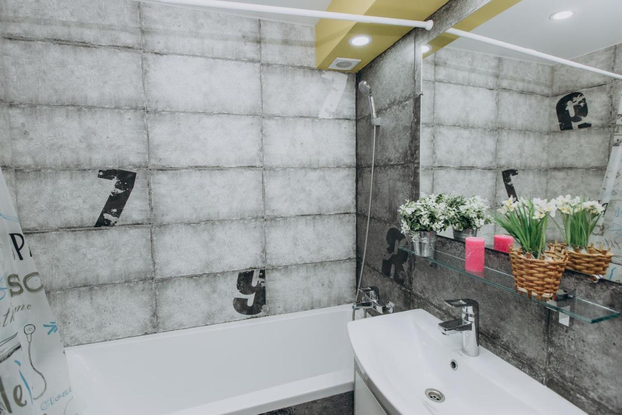 Luxury Apartments Neer Lavina ซูมี ภายนอก รูปภาพ