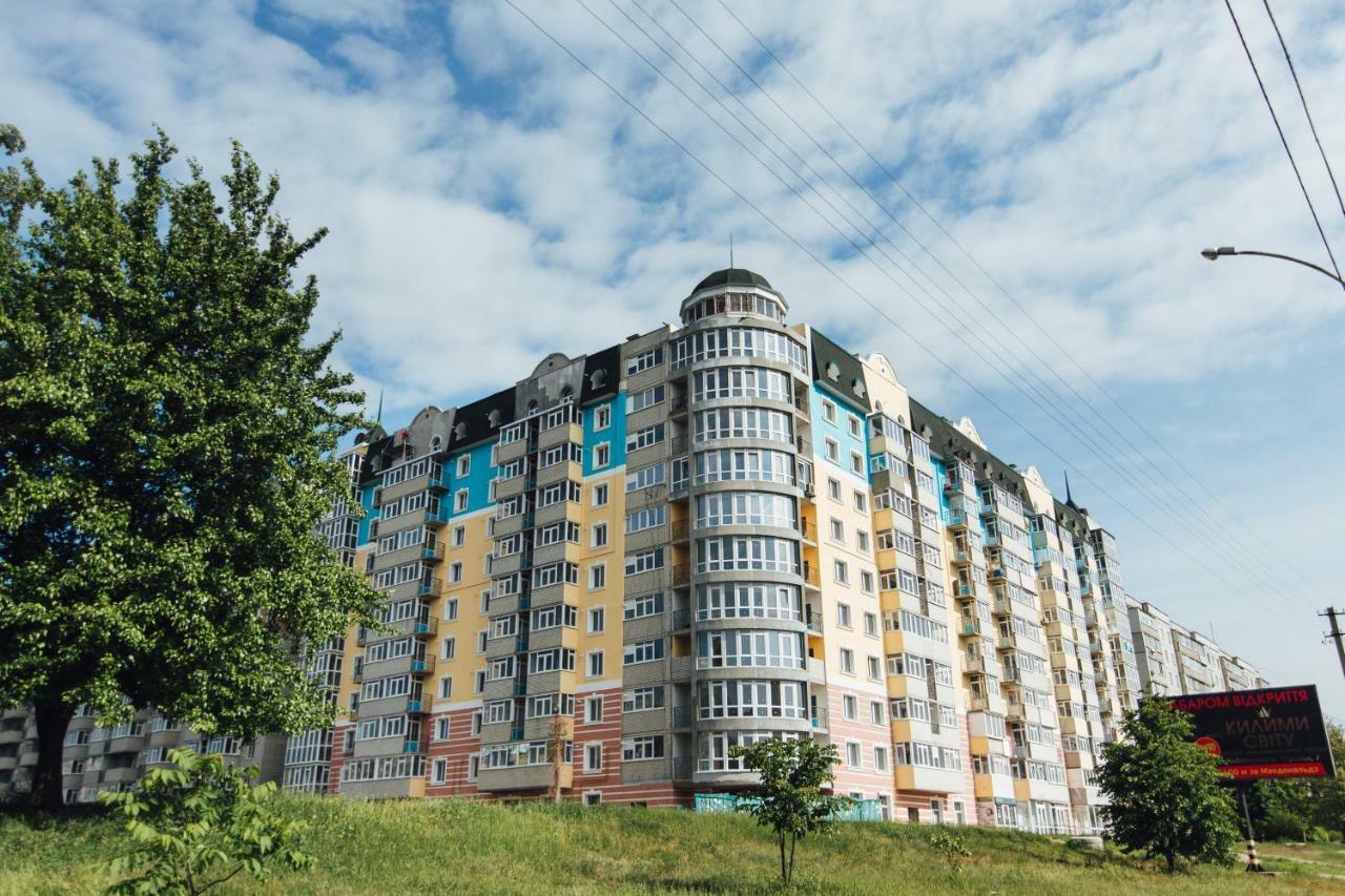 Luxury Apartments Neer Lavina ซูมี ภายนอก รูปภาพ